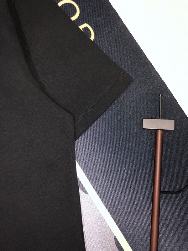 ブランドTシャツ細部ディテール